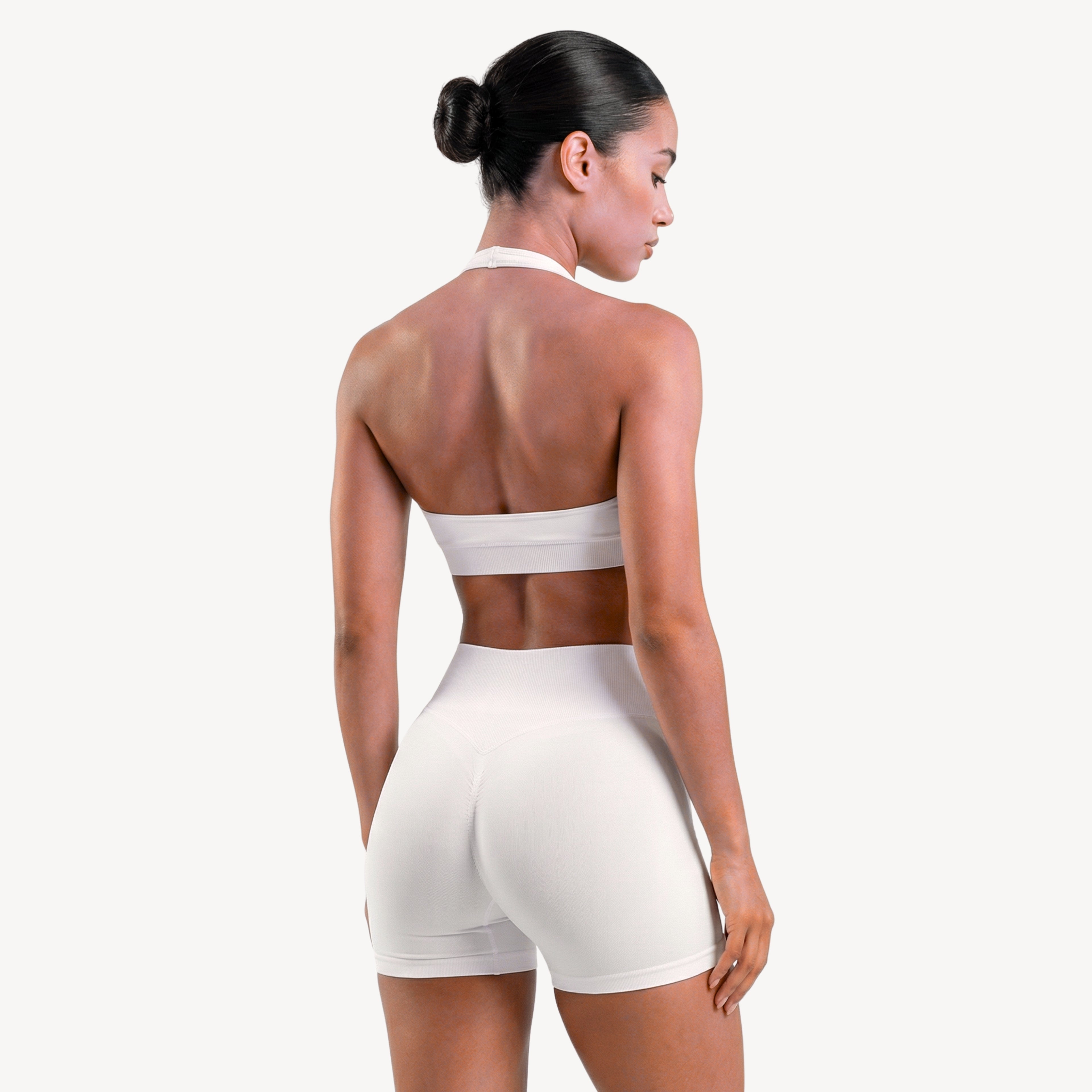 Move 01 Scrunch Shorts - White