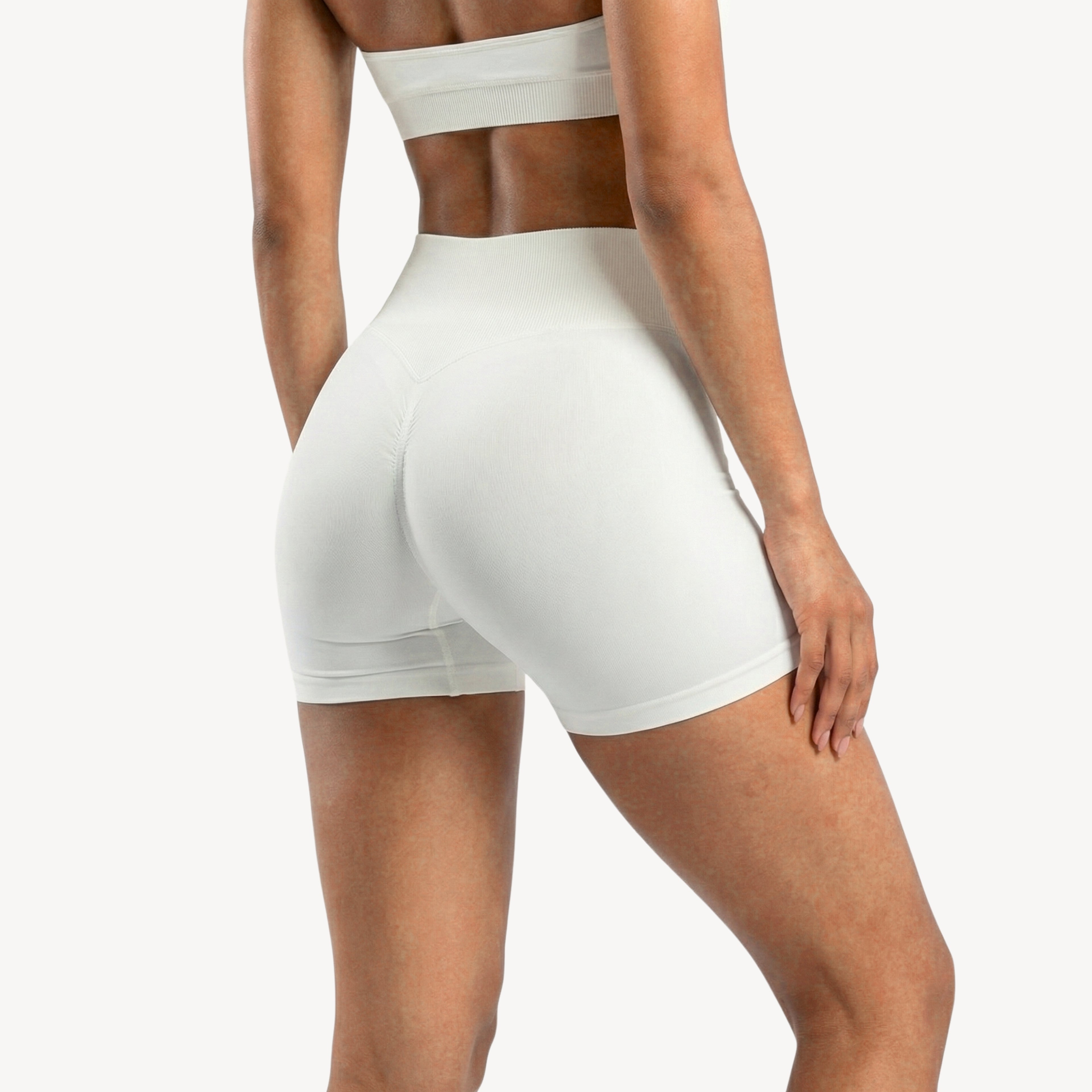 Move 01 Scrunch Shorts - White
