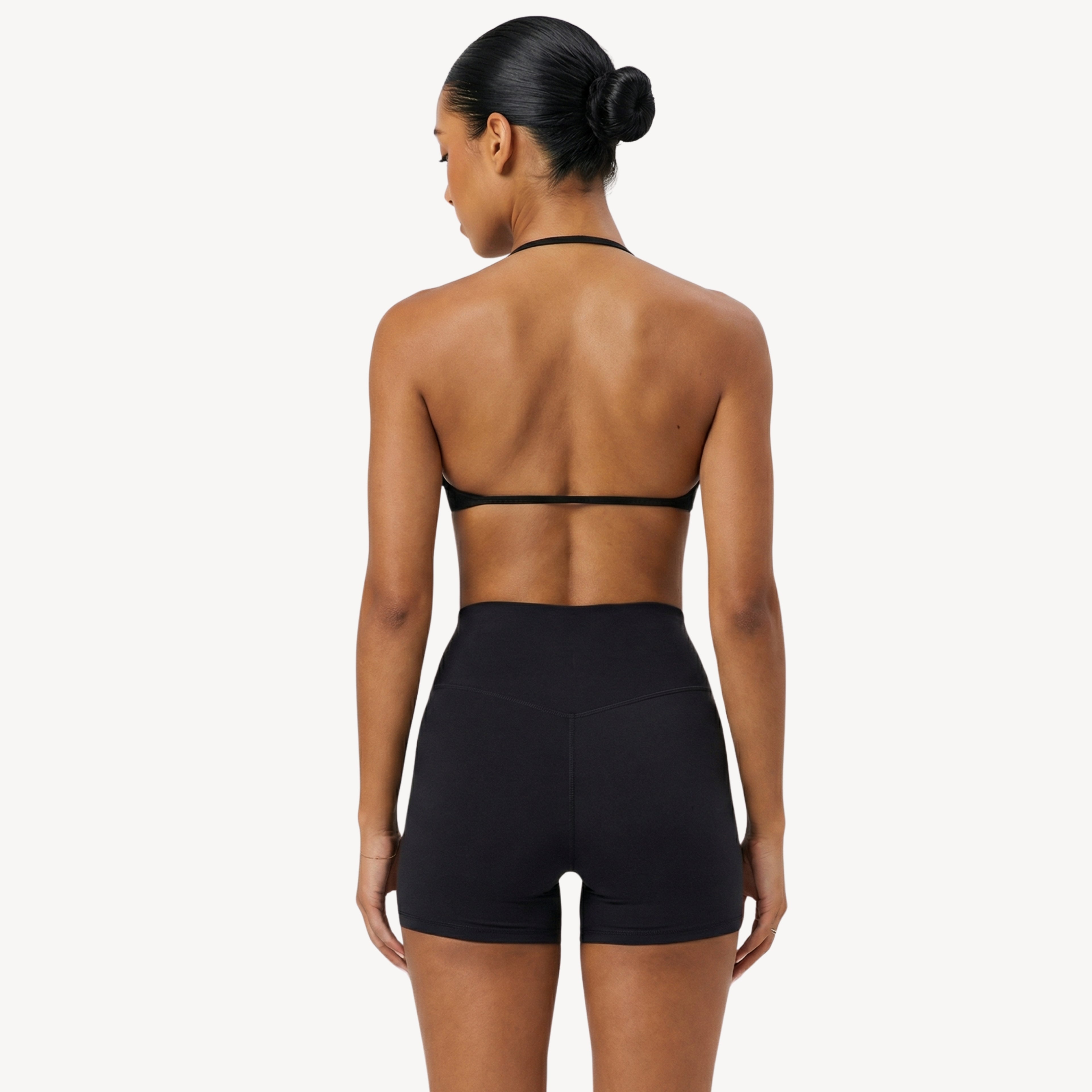 Contour 01 Essential Strap Bra - Black