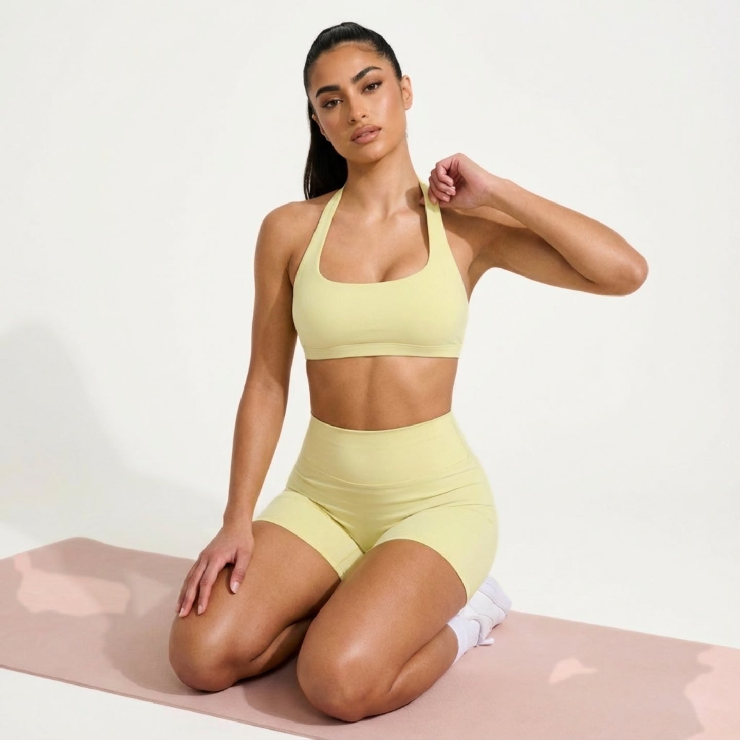 Core 01 Halter Bra - Pastel Yellow