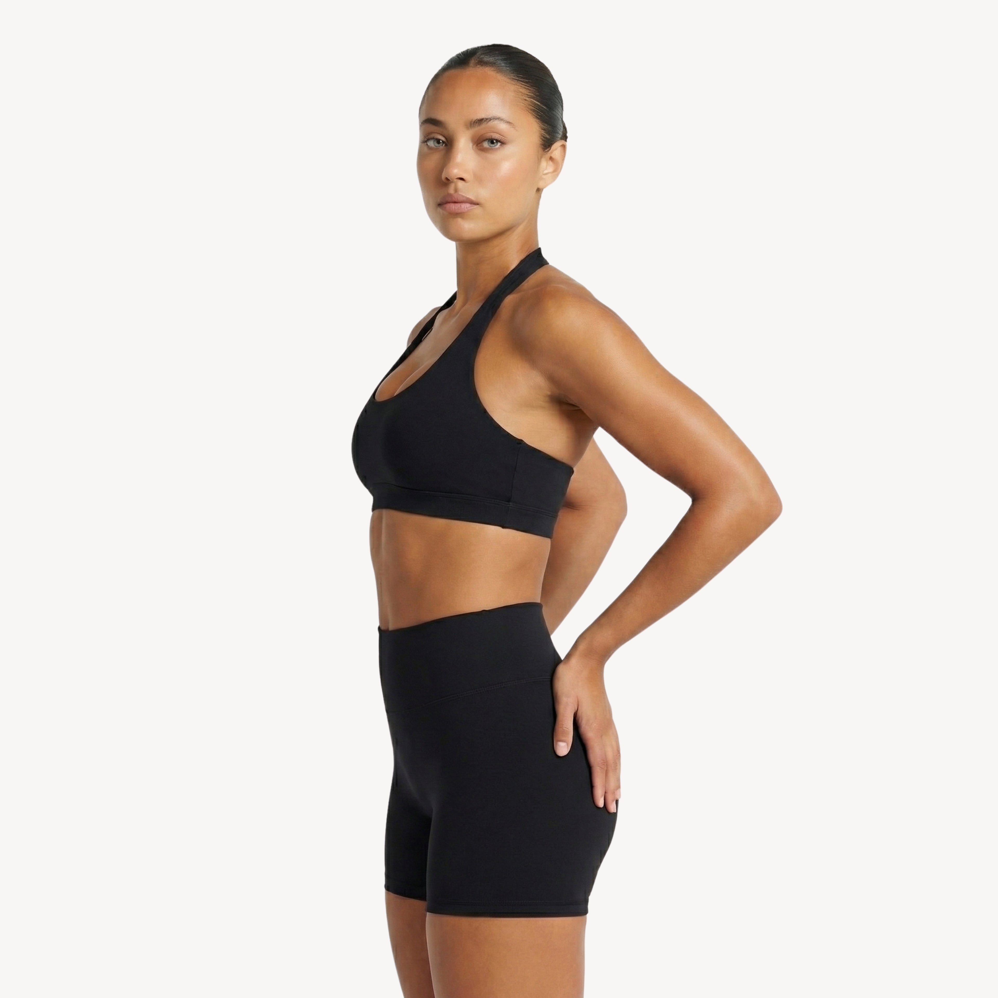 Move 01 Halter Bra - Black