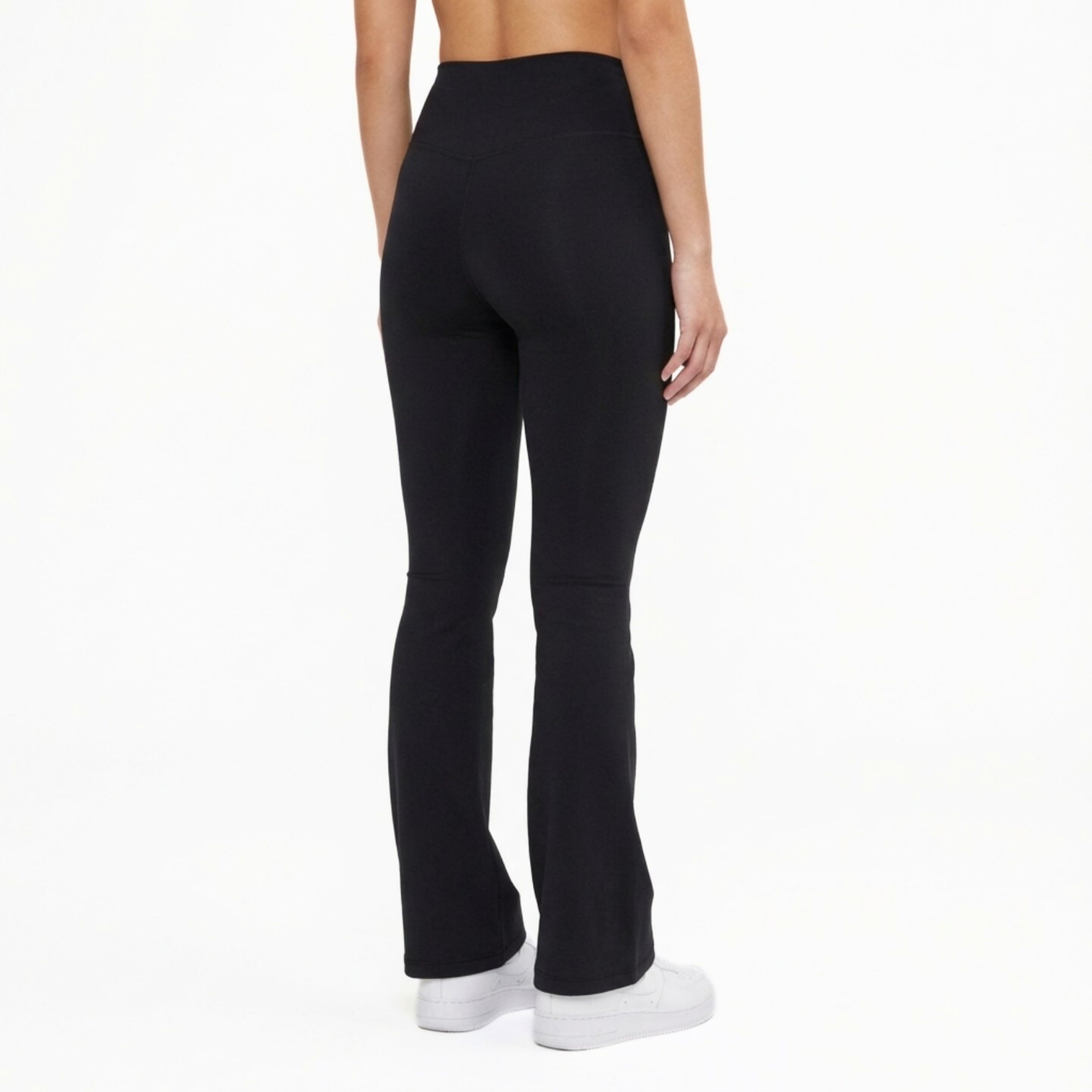 Sculpt 01 Flared Leggings - Black